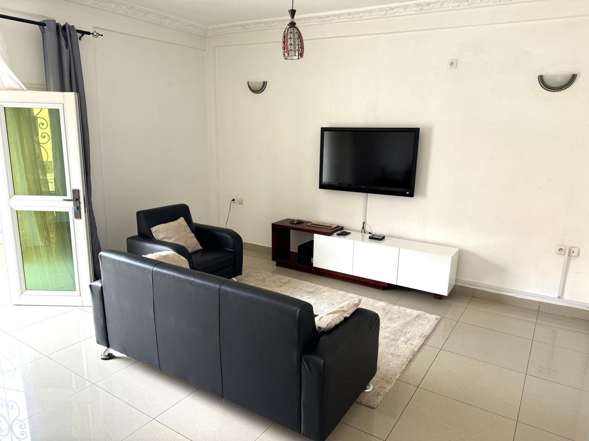 Appartements Modernes, Wifi, Tv - Yaounde, Omnisports المظهر الخارجي الصورة