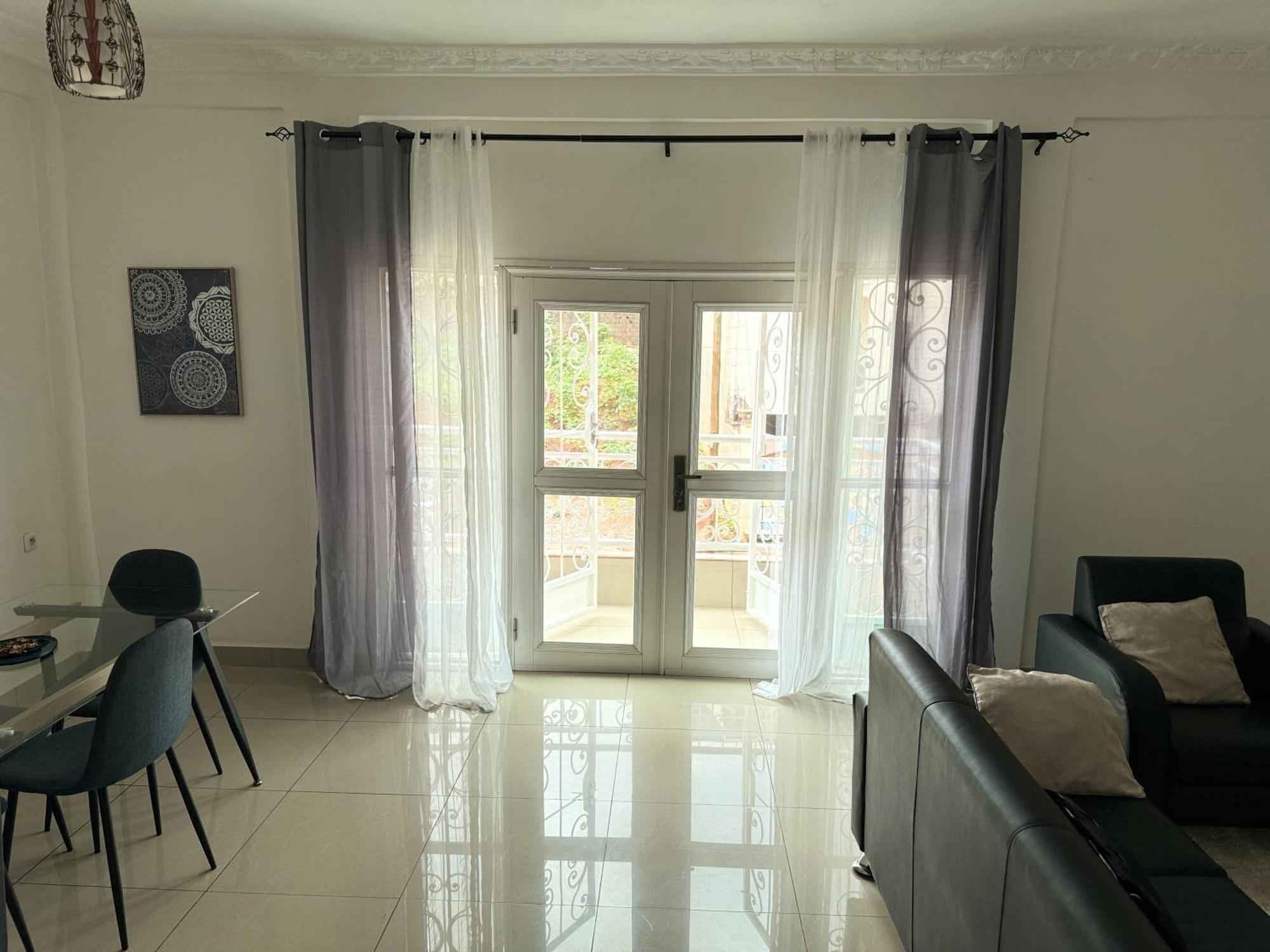 Appartements Modernes, Wifi, Tv - Yaounde, Omnisports المظهر الخارجي الصورة